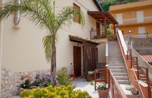Agrigento Villa | The Sicilian Villetta