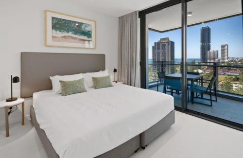Broadbeach Apartment | The Signature - Brand New Ocean View 2BR Unit with Parking Infinity Pool