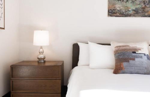 Bisbee House | The Signature King with Mountain Views