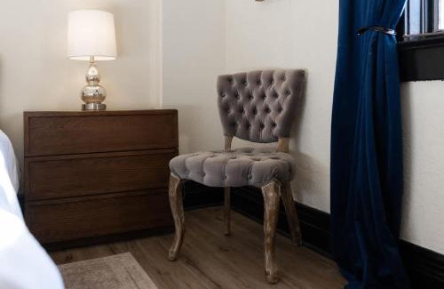 Bisbee House | The Signature King with Mountain Views