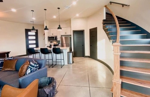 Vian House | The Silo at Lake Tenkiller- One of a kind stay!