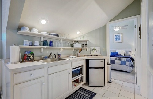 Lake Geneva Apartment | The Silo at The Hayloft |Historic Home |Pool |Gym |Pool Table |Near Lake, Pumpkin Patch & Winterfest