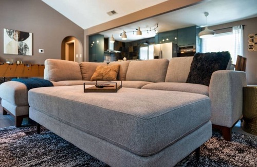 Round Rock West House | The Sinatra - Fun, 5BD Home! Huge Pool! Game Room!