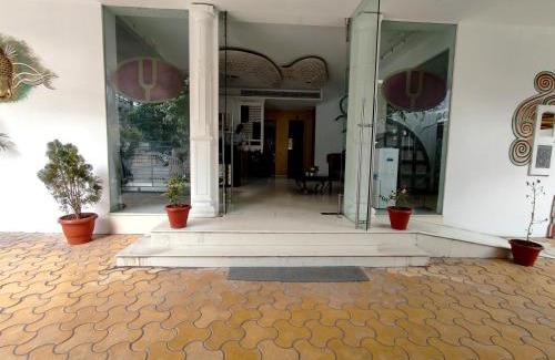 Vadodara Hotel | The Sky Imperial Hotel Yahvi