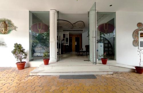 Vadodara Hotel | The Sky Imperial Hotel Yahvi