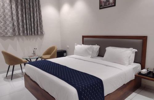 Tuljapur Hotel | The Sky Land Hotel & Restaurant