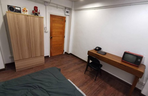 Khlong Ton Sai Apartment | The sleepless Charoen-Nakhon