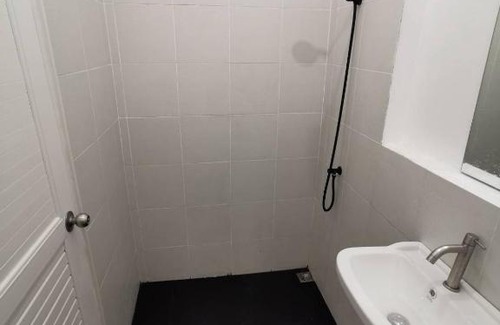 Khlong Ton Sai Apartment | The sleepless Charoen-Nakhon