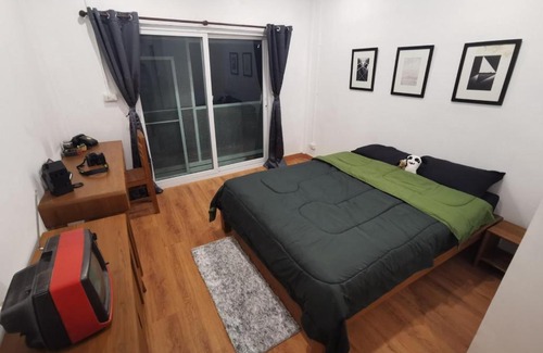 Khlong Ton Sai Apartment | The sleepless Charoen-Nakhon