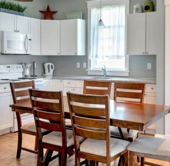 Cherry Valley House | The Snowberry - 67 Butternut