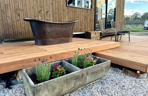 Deanmill Ski Chalet | The Soak at Dalton's Paddock