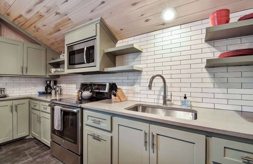 South River City House | The Soco Studio | Chic Stay w/Balcony