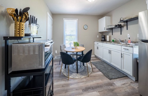 Downtown Apartment | The Sophisticated Apartment- 2 Bedroom Apartment Unit in Downtown Sioux Falls