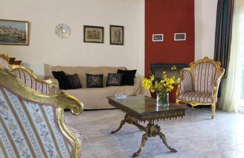 Kavala House | The Sound of Silence