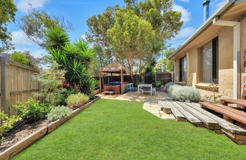 Surf Coast House | The Spa House - Jan Juc