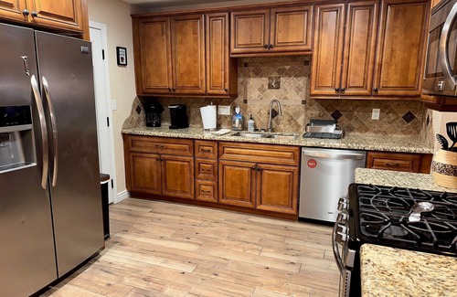 Prescott House | The spacious family friendly home with views of Thumb Butte!