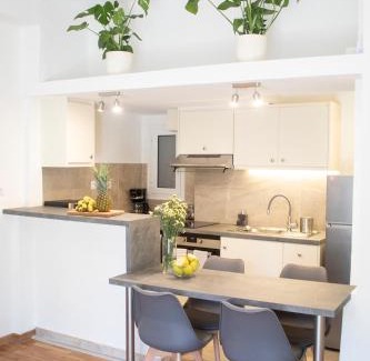 Exarhia Apartment | The Splash Suite, Athens