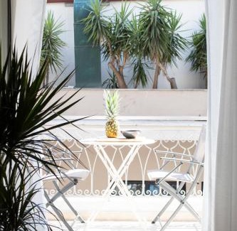 Exarhia Apartment | The Splash Suite, Athens