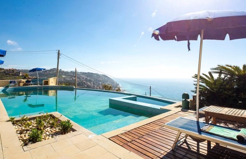Ospedaletti Villa | The splendid terrace of Villa Caroleo will enchant any traveler.