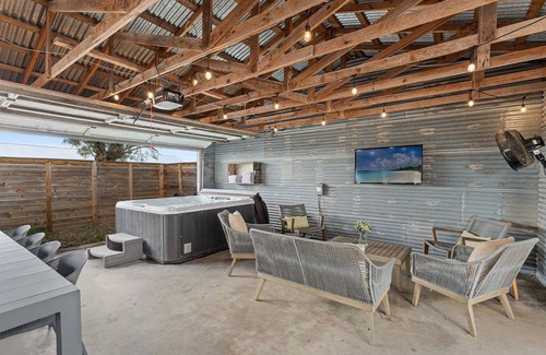 Fredericksburg House | The Spot