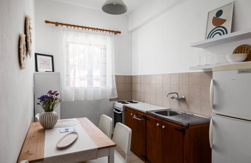 Ipsos Apartment | The Springfield Corner Apartments by Konnect