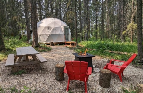 Winfield House | The Spruce Geodome