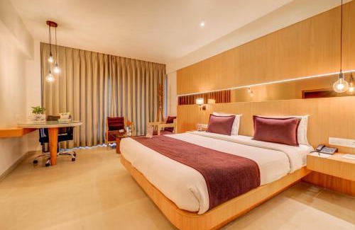 Nashik Hotel | The SSK Solitaire Hotel & Banquets