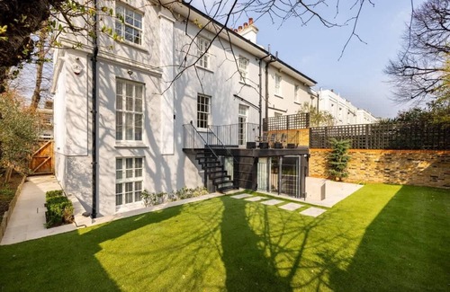 Abbey Road House | The St John's Wood Hideout - 5BDR Home with Garden