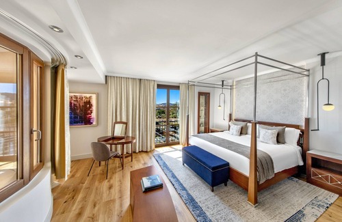 Punta Negra Hotel | The St. Regis Mardavall Mallorca Resort