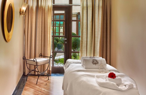Punta Negra Hotel | The St. Regis Mardavall Mallorca Resort