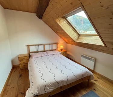 Le Bourg-d'Oisans House | The Stable House Bourg d’Oisans -bike/hike/ski