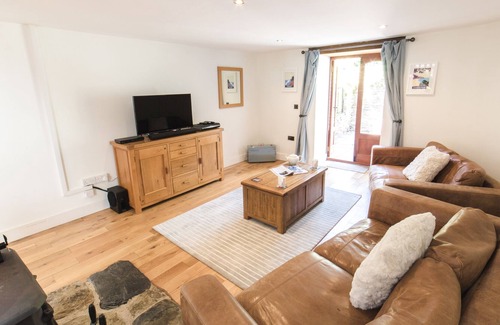 Chillington Cottage | The Stables, beautiful family friendly barn conversion in The South Hams