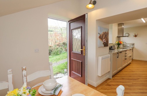 Duddon Valley Cottage | THE STABLES, character holiday cottage in Broughton-In-Furness