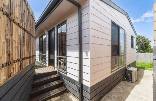 Mornington Apartment | The Station – Mornington