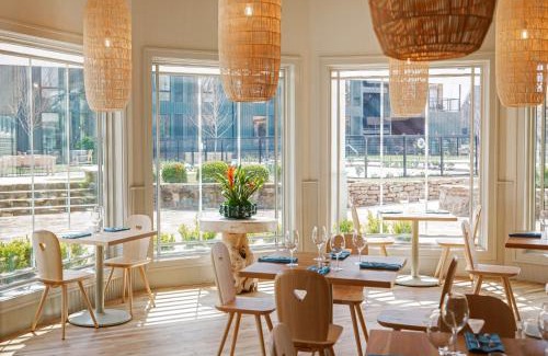 Fayetteville Hotel | The Stonebreaker Hotel