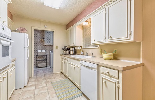 Abilene House | The Stunning Austin House - 2 King & 2 Queen Beds