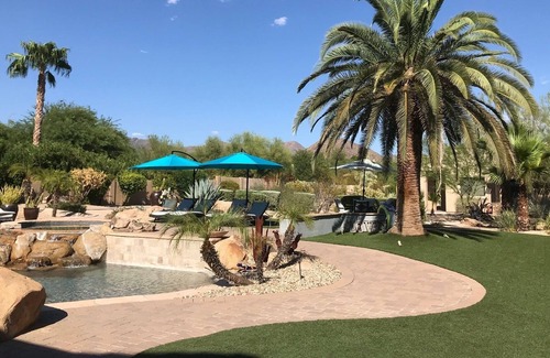 Cactus Acres House | The Sublime Desert Oasis