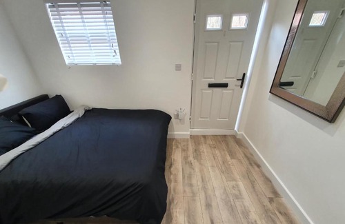 West Thurrock House | The Suite