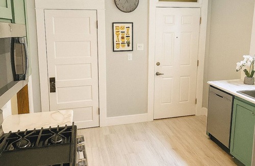 Fort Wayne House | The Summit Stay Cozy Charm Central Sleeps 6