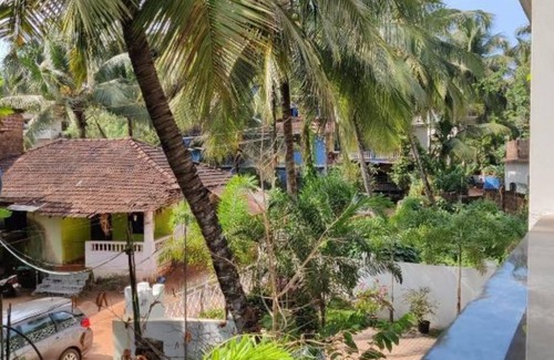 Mandrem Apartment | The Sun - Deluxe Double Room with Balcony