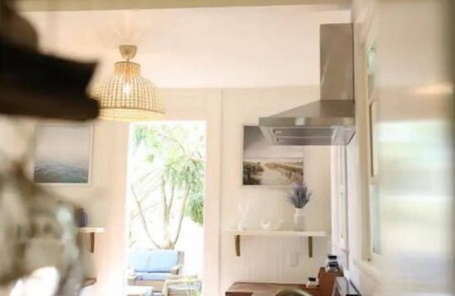 Tropic House | The Sunny Bungalow