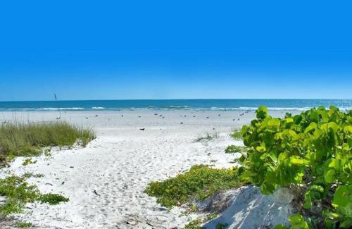 Redington Shores House | The Sunset House