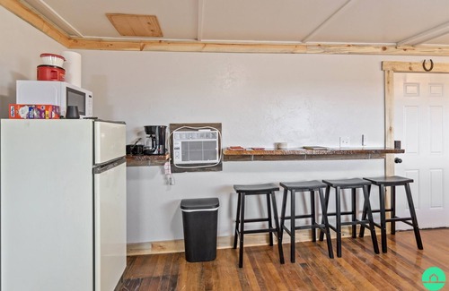 Monticello Apartment | The Sunset Retreat Cabin