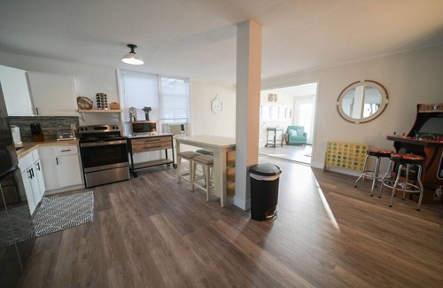 Sylvan Beach Condo | The Sunset Sail | Historic Oneida Lakefront Condo 1