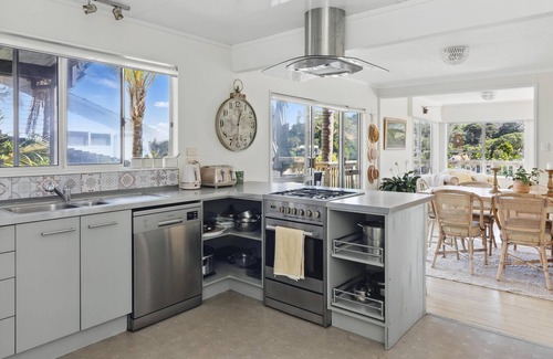 Russell House | The Sunshine House 🌞 Spacious & family friendly!