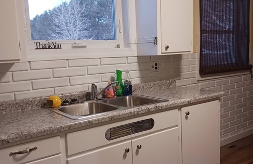 Newberry House | The Sunshine Shack of Newberry Michigan conveniently located and sleeps up to 8