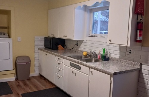 Newberry House | The Sunshine Shack of Newberry Michigan conveniently located and sleeps up to 8