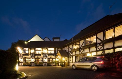 Grey Lynn Hotel | The Surrey Hotel