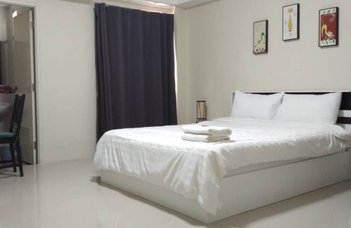 Racha Thewa House | The Suvarnabhumi Apartment