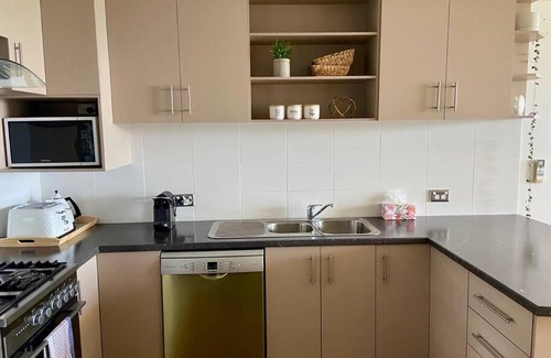 South Perth Apartment | The Swan - Park & River Views next to Perth Zoo